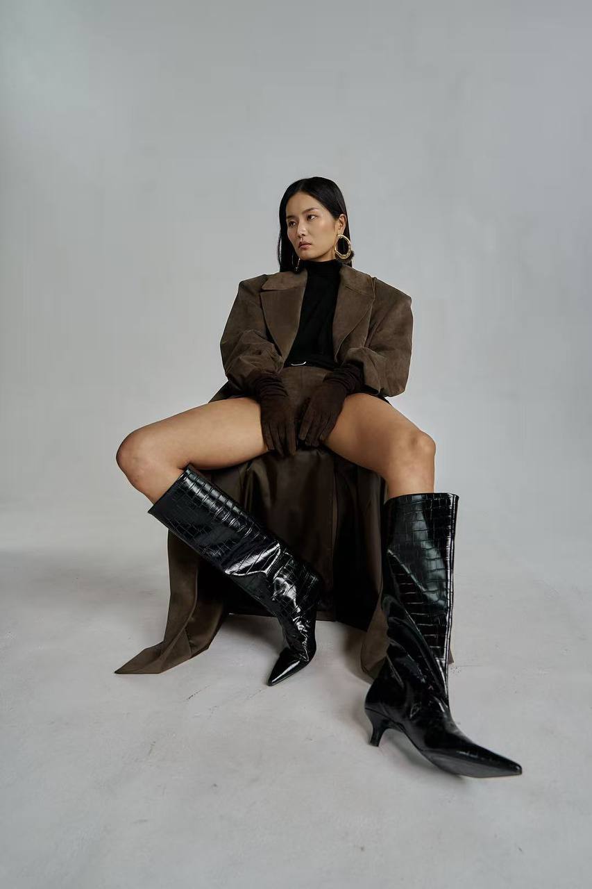 Пальто кольору капучино 