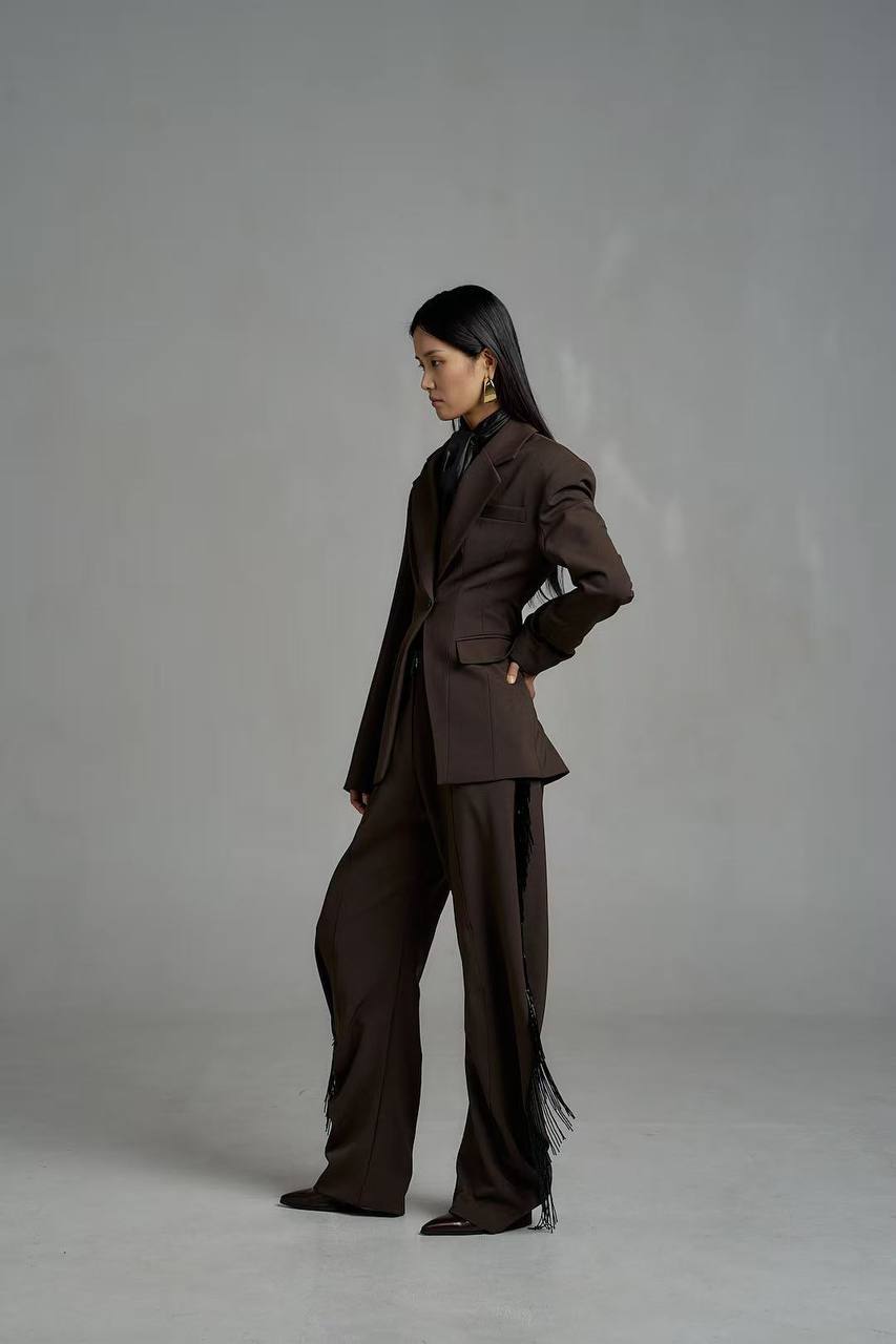 Декоровані чорним бісером брюки 