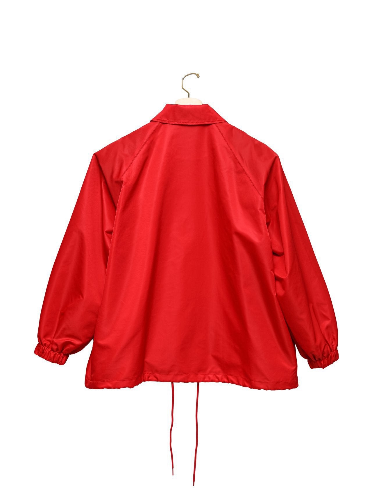 Куртка трендового кольору 