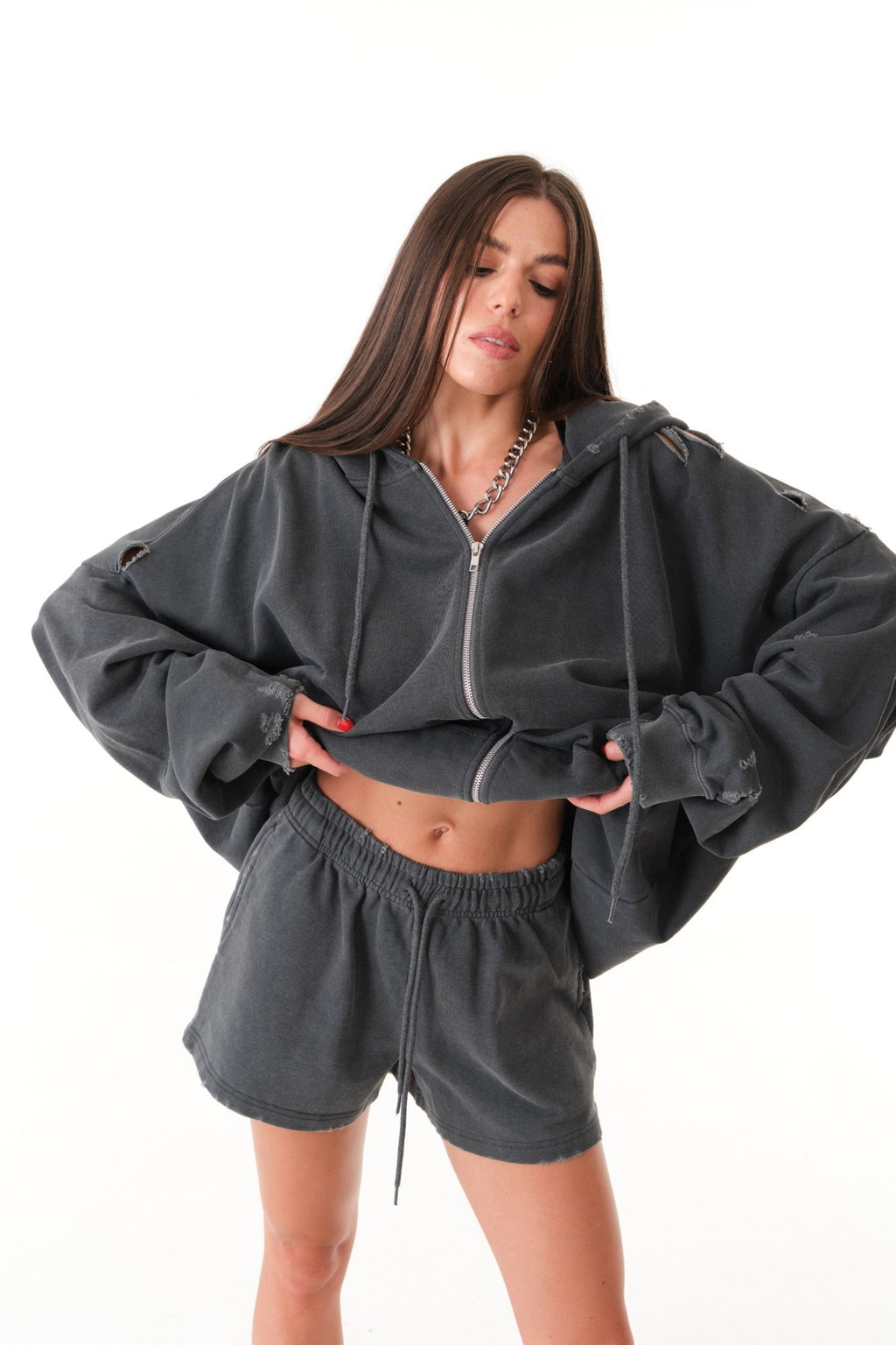 Рвана толстовка