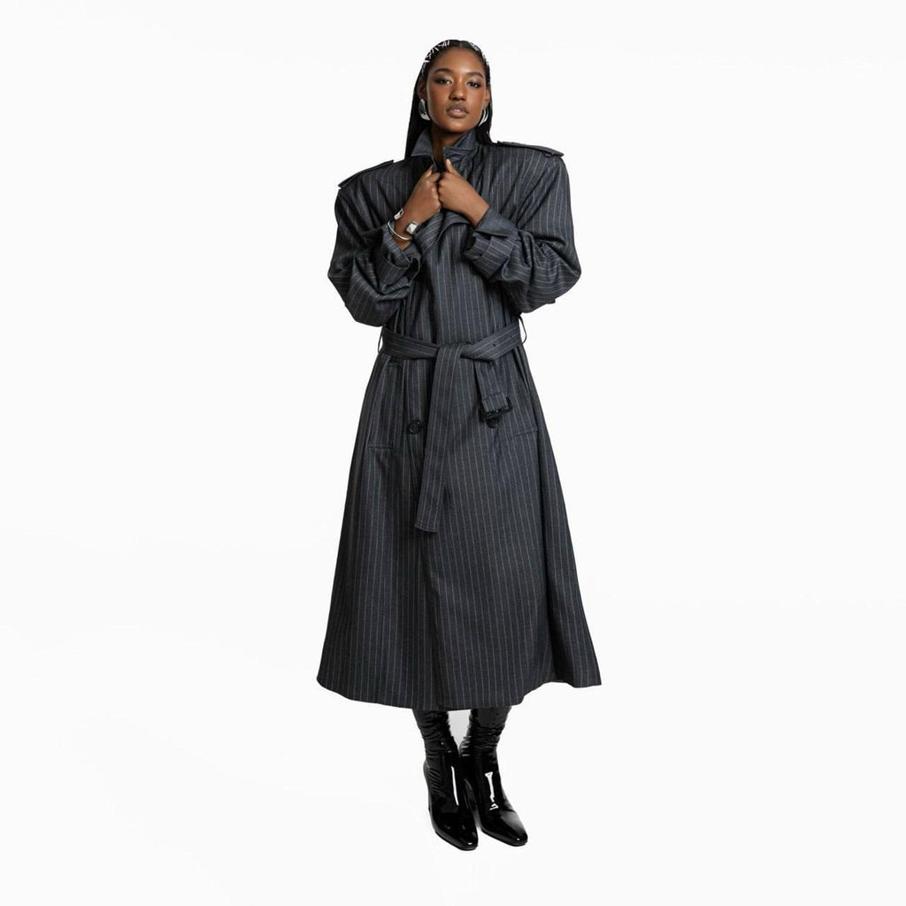 Смугастий сірий тренч