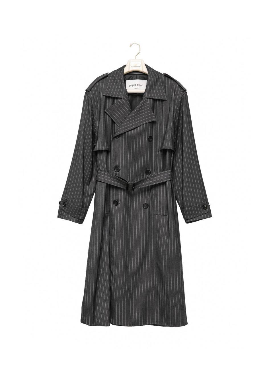 Смугастий сірий тренч